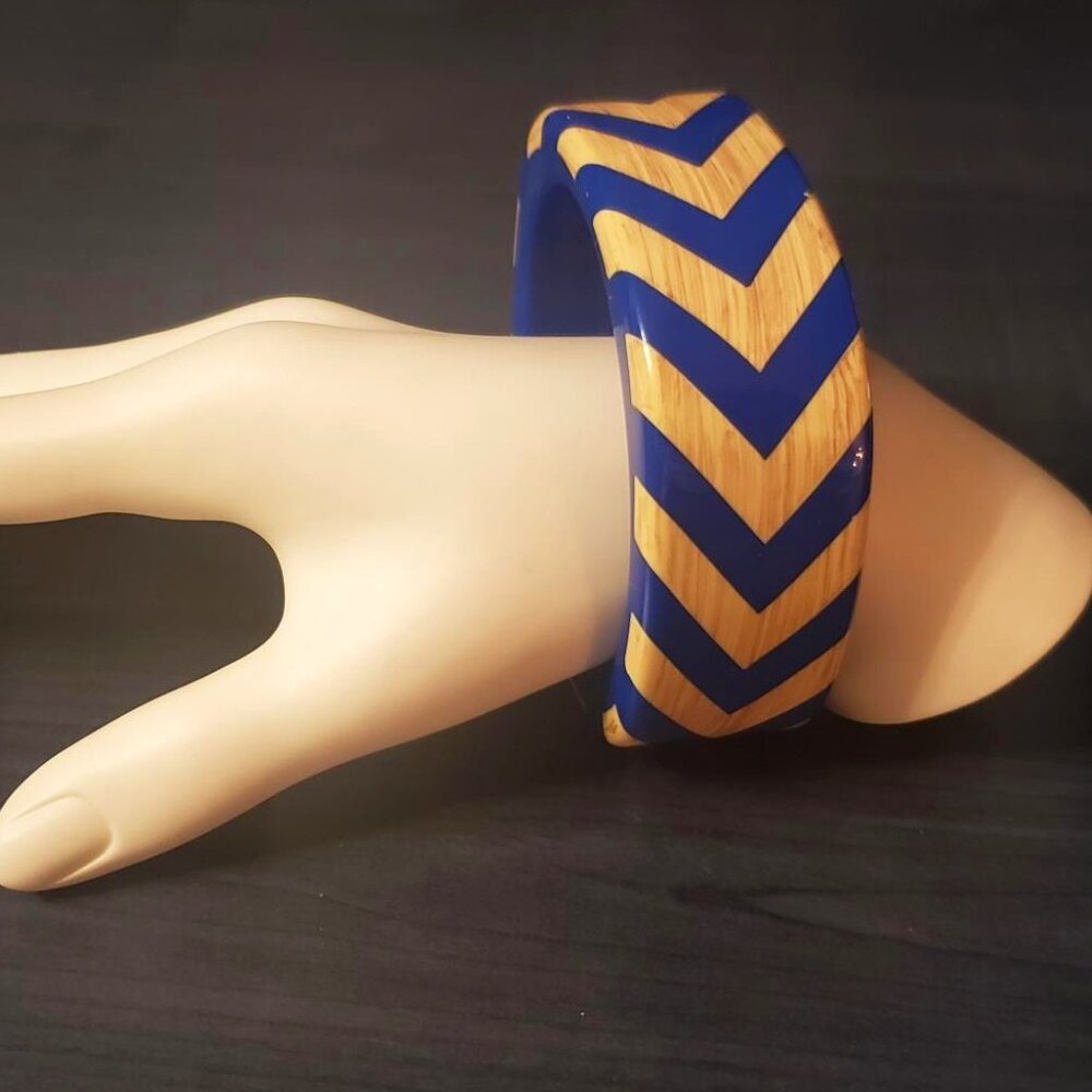 vintage glossy wood and resin chevron herringbone inlays bangle bracelet